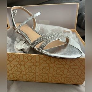 Jewel Badgley Mischka Flat Silver Sandals
